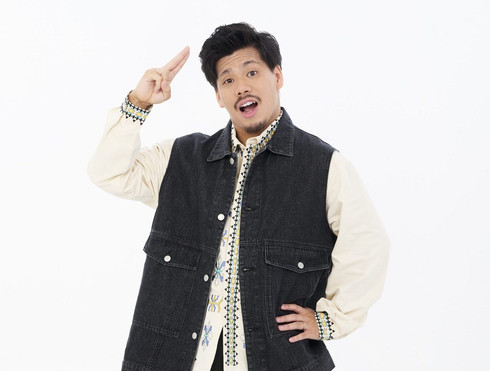 フィッシャーズ・ザカオ、第一子誕生！メンバーにドッキリを仕掛けた動画が話題に 